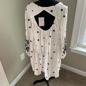 Free People Dresses - NWT Free People Peasant Sleeve Embroidered Dress Free People Dresses - NWT Free People Peasant Sleeve Embroidered Dress